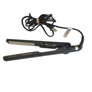 Babyliss Paris Wet and Dry Titanium Ceramic Hair‎ Straightener Flat Iron **